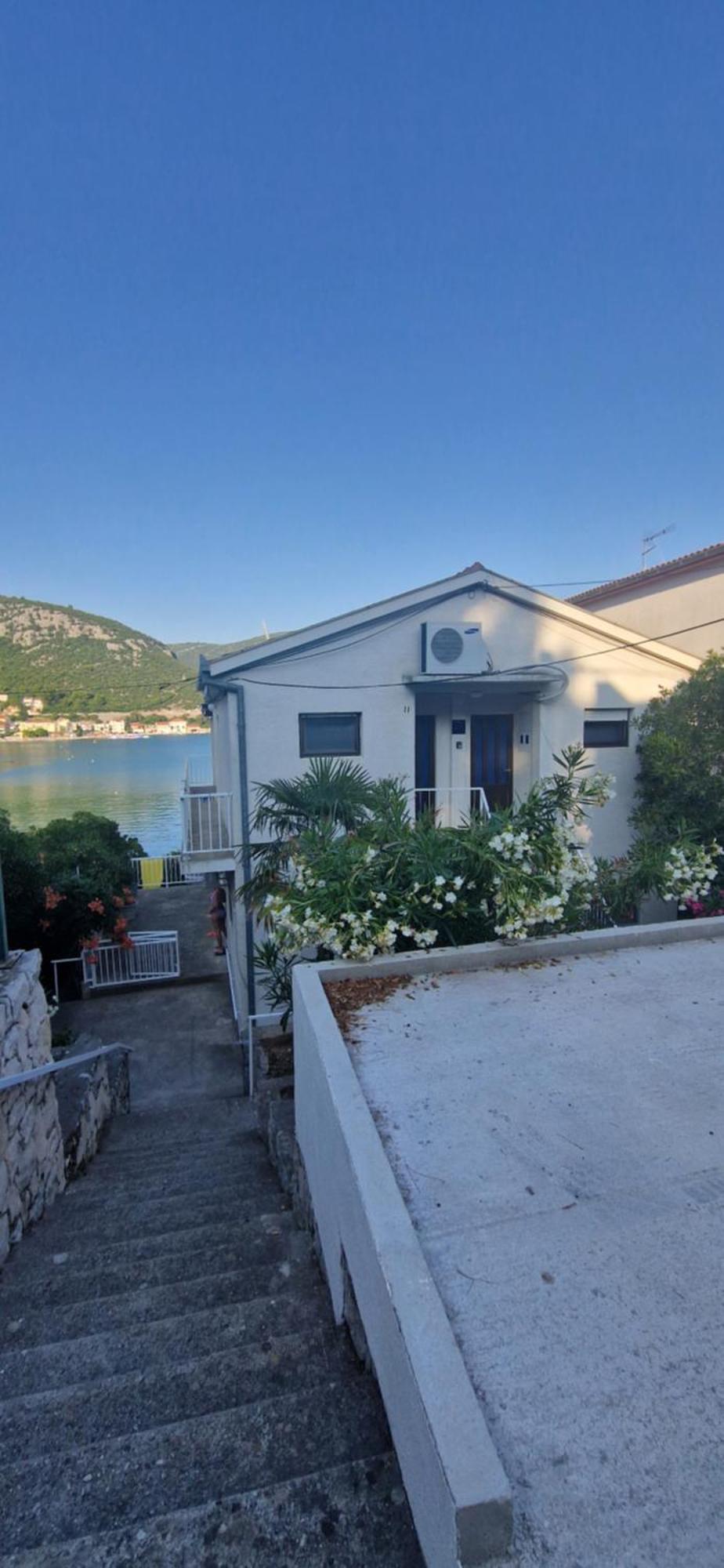 Blue Lagoon Studio Apartments Klek Bagian luar foto